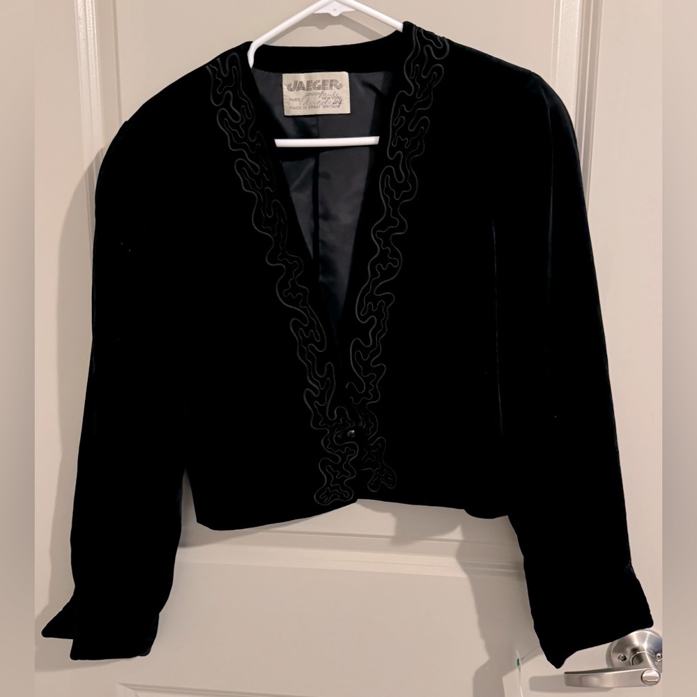 Vintage Jaeger Velvet Bolero Stlye Blazer Size 10